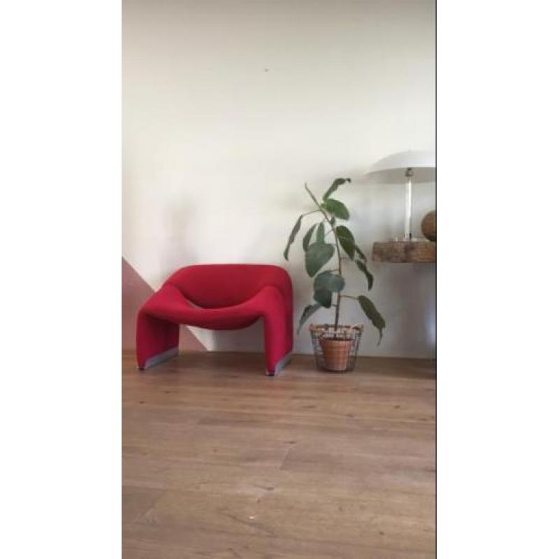 Artifort Groovy fauteuil (M Chair) by Pierre Paulin rood