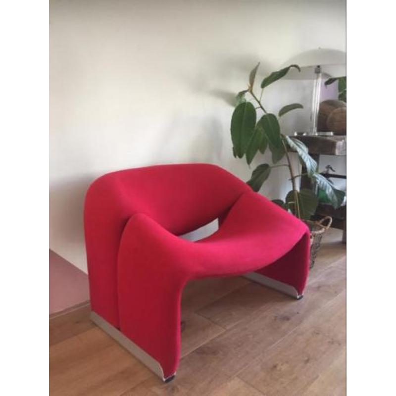 Artifort Groovy fauteuil (M Chair) by Pierre Paulin rood