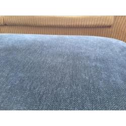 Grote d.blauwe voetenbank/salontafel/poef