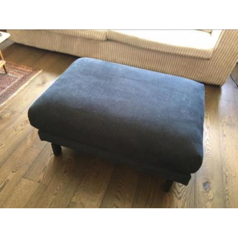 Grote d.blauwe voetenbank/salontafel/poef