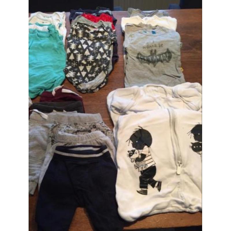 Zak vol babykleding jongen maat 50