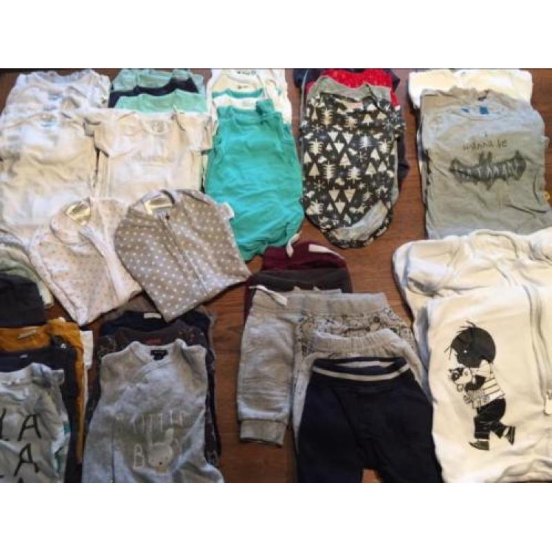 Zak vol babykleding jongen maat 50