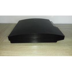 Playstation 3 + 7 spellen en 2 controllers