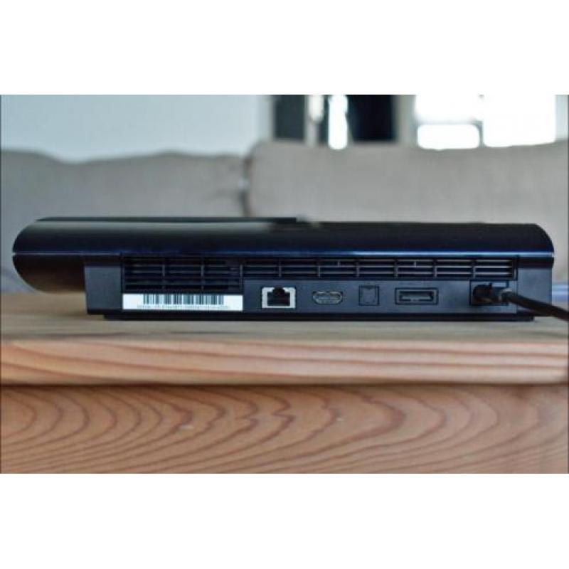 Playstation 3 500GB met controller en 3 games