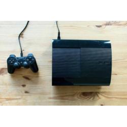 Playstation 3 500GB met controller en 3 games