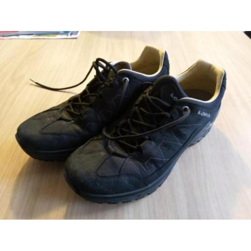 LOWA STRATO WANDELSCHOEN( MAAT 46)schoenmaat 44