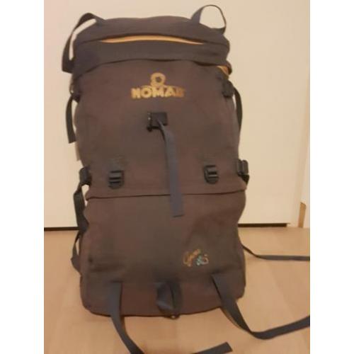Oude nomad rugzak, plakt klein beetje van binnen nu 7.50
