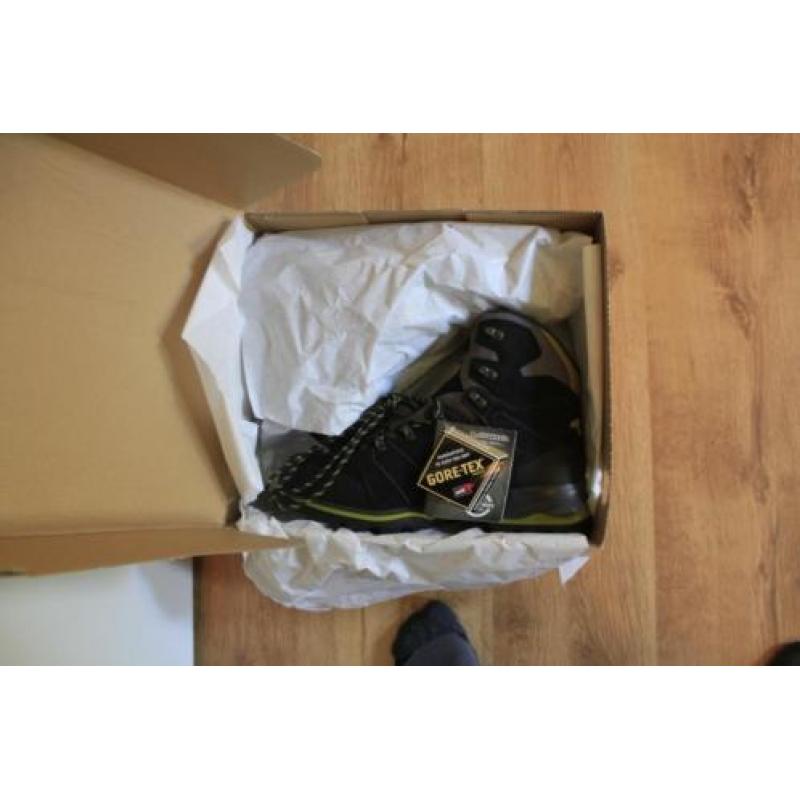 Lowa Vantage GTX Mid, Gore-Tex, Cat B bergschoenen, 44