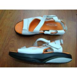 Witte MBT sandalen / MBT schoenen maat 39 2/3