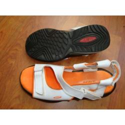 Witte MBT sandalen / MBT schoenen maat 39 2/3